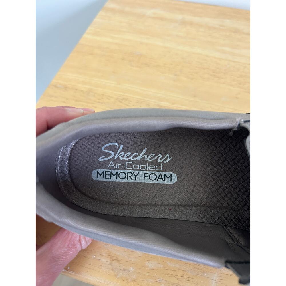 Skechers Madison Ave. Bow Slip On Sneakers Air Cooled Memory Foam Size 8 - Picture 7 of 8